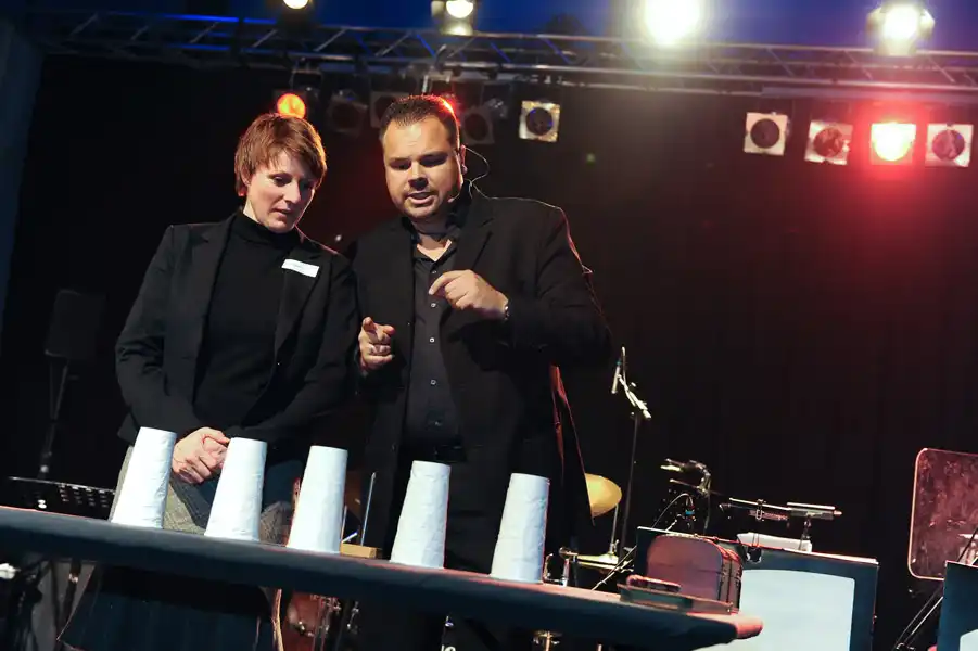 Mentalist Chester Sass bei einer Live-Performance